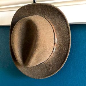 Authentic wool and leather women’s hat
